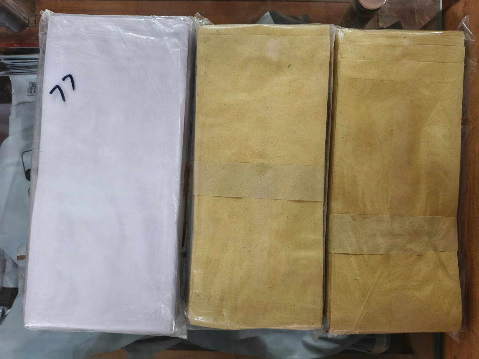 Dakk Invalap Chota White+Khaki